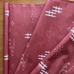 着物はぎれ　琉球絣　古布　絹　ハンドメイド