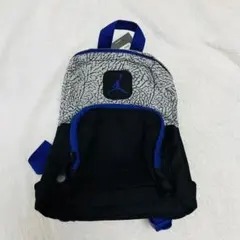【新品タグ付】ジョーダンブランド エレファント柄 ミニリュック 紫ジャンプマン