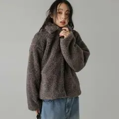 ラジエム　アウター　ショート丈　もこもこ　グレー　ボアジャケット
