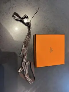 HERMES エルメス 空箱 リボンセット　箱13cm リボン100cm超のサムネイル