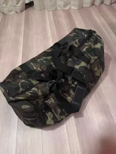 Coleman ボストンバッグ カモフラ柄 旅行用 - メルカリ