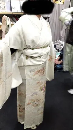 きぬたや　総絞り　振袖　正絹　松梅　象牙色　ベージュ きぬたや 総絞り 振袖 正絹 松梅 象牙色 ベージュ - メルカリ