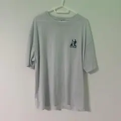 ロゴ入りTシャツ