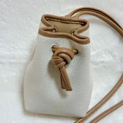 VASIC bond miniホワイトレザー巾着型ショルダーバッグ