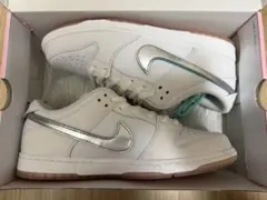 早い者勝ちNIKE SB × Diamond SUPPLY DUNK LOW