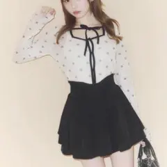 ミシェルマカロン　殿堂入り!!美脚になれるスカート♡（インナーパンツ付） S