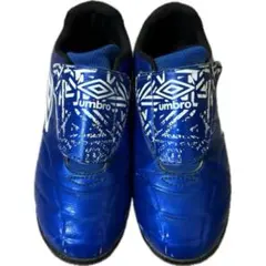 Umbro サッカーシューズ 青