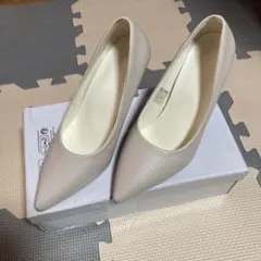 ベージュ ポインテッドトゥ ハイヒール