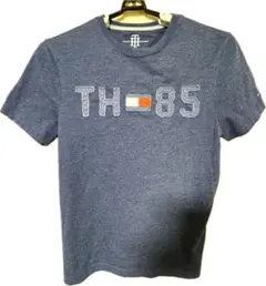 TOMMY HILFIGERのロゴ入り半袖Tシャツ(メンズのS)