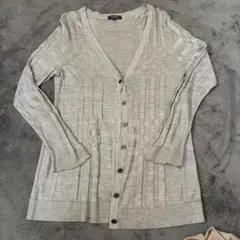 ミセス向き　ロングカーディガン　美品 やや光沢のあるシルク素材 着丈66センチ位のサムネイル