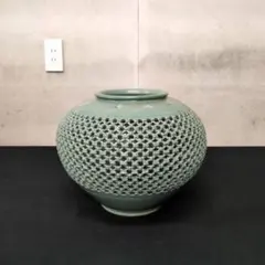 翠堂 青磁 青緑色 編み目模様 陶器 花瓶 - メルカリ