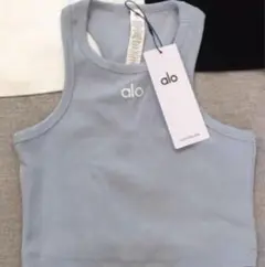 alo yoga Tシャツ