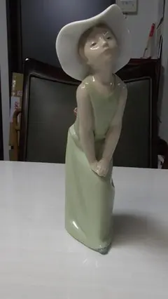 LLADRO リヤドロ【ギターを持つ少女】値下げ インテリア リアドロ L210
