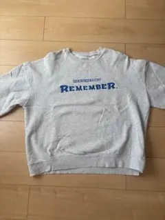 グレー クルーネック スウェット Remember