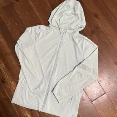 UNIQLO エアリズムフルジップパーカー　160㎝