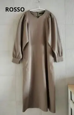 ギャザースリーブ　ストレートワンピースURBAN RESEARCH ROSSO