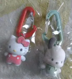 カラフルカラビナマスコットチャーム サンリオ　　キティ　ポチャッコ
