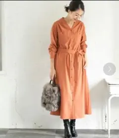 新品　アーバンリサーチロッソ　Ｖネックガウンワンピース