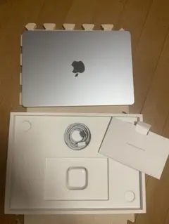 ほぼ未使用　MacBook Air 13インチM5メモリ16 ストレージ512のサムネイル