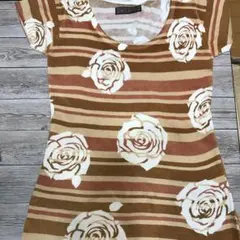 薔薇模様ニットトップス