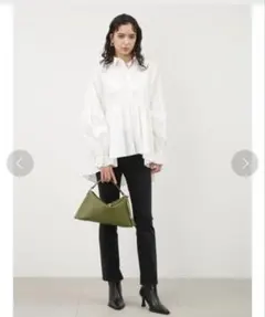 Mila Owen キーモチーフミドルハンドバッグ【美品】のサムネイル