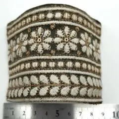 ⭐️ポニーフック 大きめインド刺繍 約縦7x横11.5cmワイヤ-入変形自在カーキ