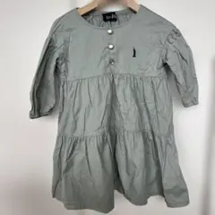 グレー