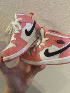 NIKE Air Jordan 1 Mid キッズスニーカー ピンク