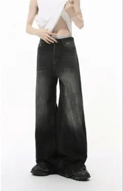 ブラックバギーパンツ