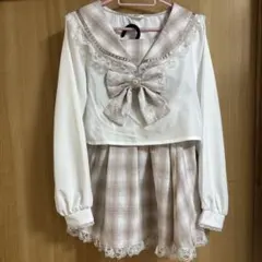 しまむら　量産型　ころるりコラボ　セーラーセットアップ