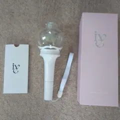IZ*ONE】公式ペンライト 箱 ストラップ一式 - メルカリ
