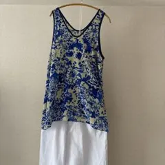 ベイクルーズVERMEILノースリーブ 花柄 トップス 青とベージュ未使用