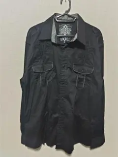 Roar 刺繍入り黒カジュアルシャツ