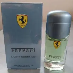 廃盤 Ferrari フェラーリ ライトエッセンス オードトワレ 30ml - メルカリ