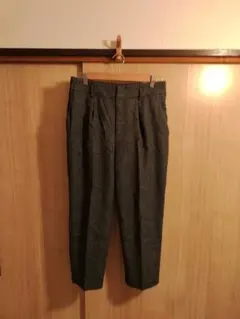 UNIQLOウールブレンドテーパードアンクルパンツ