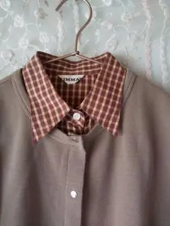 カーディガンとブラウス　2点セット　ベージュ　ブラウン　イエロー