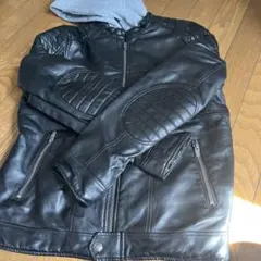 黒 レザージャケット フード付き