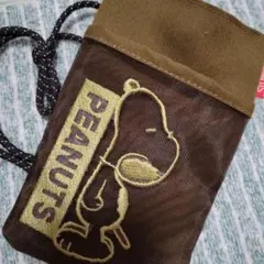 【新品未使用】ポケットサコッシュ　スマホショルダー　スヌーピー