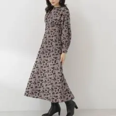 美品　ナチュラルビューティーベーシック　フロッキーワンピース　花柄