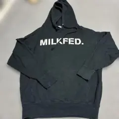 MILKFED. ブラック パーカー　スエット
