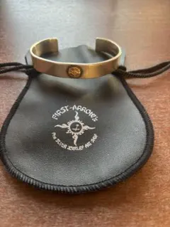 ファーストアローズ 18k付　プレーンバングル