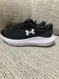 断捨離★【UNDER ARMOUR】黒色スニーカー
