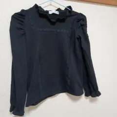 黒 フリル付き長袖カットソー140cm