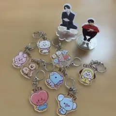 BTS iKON グッズ まとめ売り 缶バッジ キーホルダー BTS iKON グッズ まとめ売り 缶バッジ キーホルダー - メルカリ