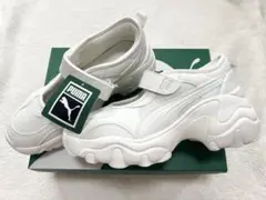 25センチ スニーカー