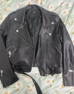 ブラックショートレザージャケット