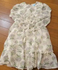 花柄ワンピース