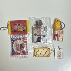 お菓子　ガチャガチャ