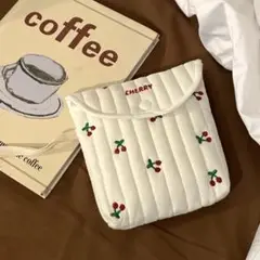 新品　チェリー　刺繍　ポーチ　15×16
