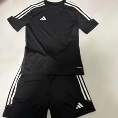 adidas キッズ　半袖Ｔシャツ&ショートパンツ　150cm